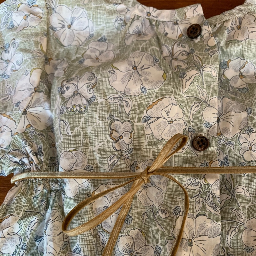 6m Makie clothier floral button down dress